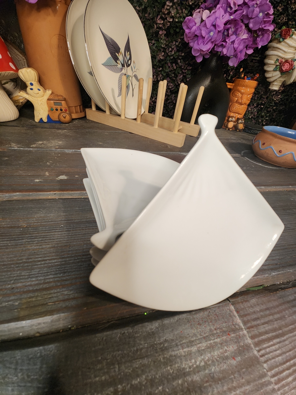 Modern White Ceramic Triangular Dish Set, Japenese Fan Style Plate Set Of 5